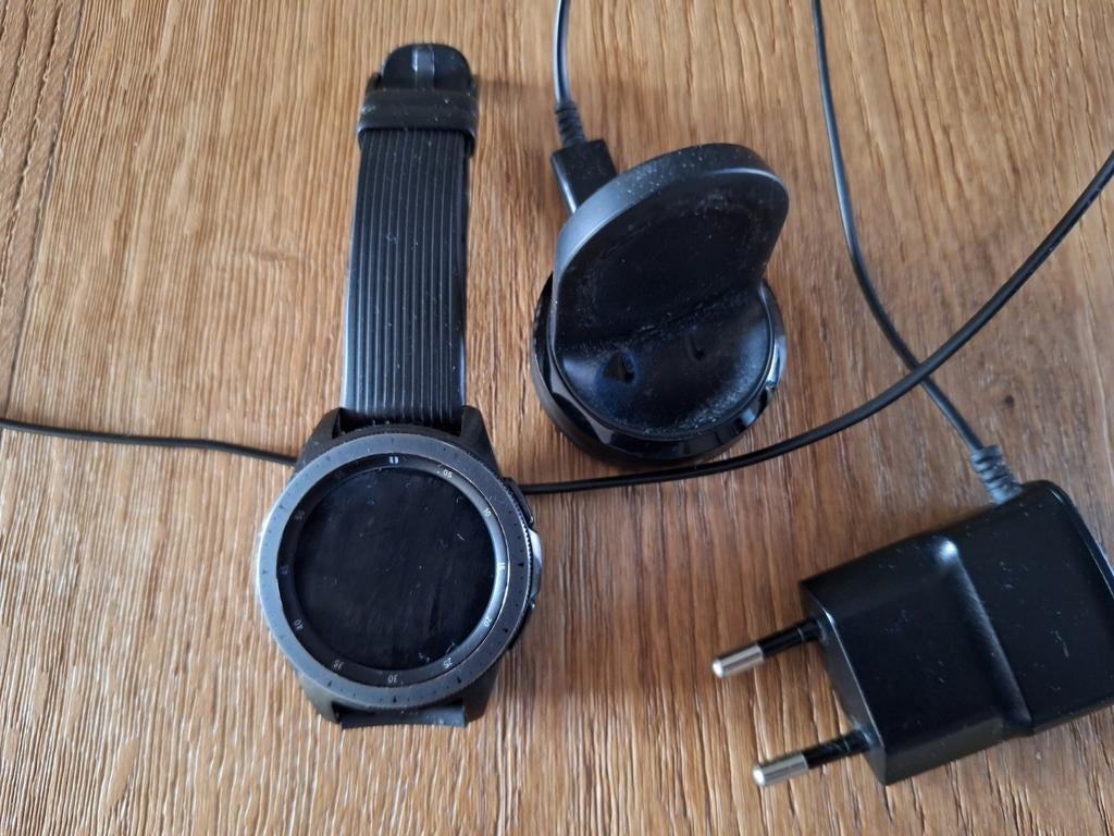 Samsung Galaxy Watch SM-R810 Zwart - 42mm, Zwart, Samsung ⌚️, Ophalen of Verzenden, Zo goed als nieuw