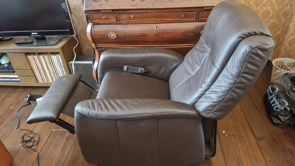 Elektrische relax en sta-opfauteuil stoel, Huis en Inrichting, Fauteuils, Ophalen, Zo goed als nieuw, Modern, 50 tot 75 cm