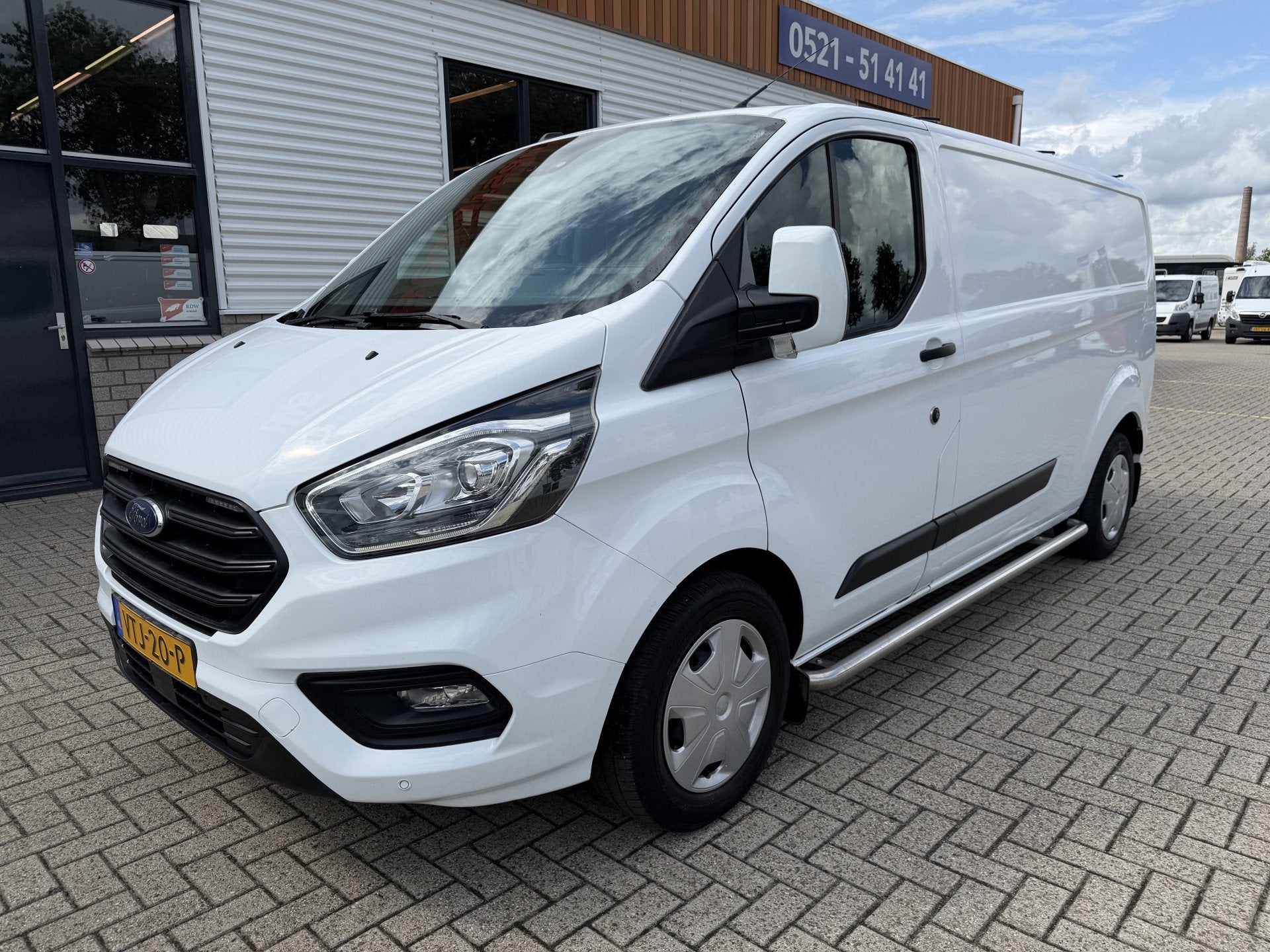 Ford Transit Custom 340 2.0 TDCI 130pk L2H1 Trend / vaste pr, Auto's, Voorwielaandrijving, LED verlichting, 4 cilinders, Met garantie (alle)