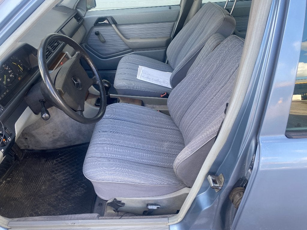 Mercedes 250D, W124, 1986 Oldtimer Belastingvrij met APK, foto 9