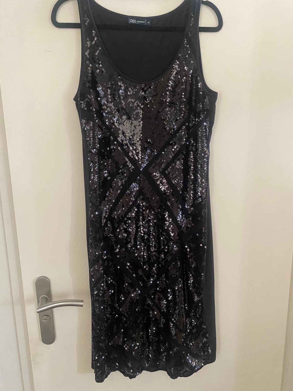 Didi jurkje met pailletten & gratis oorbellen, Kleding | Dames, Jurken, Verzenden, Zwart, Maat 42/44 (L), Zo goed als nieuw