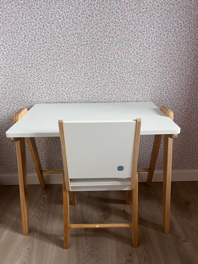 Peuter bureau Petit Amélie, Kinderen en Baby's, Kinderkamer | Tafels en Stoelen, Ophalen, Zo goed als nieuw