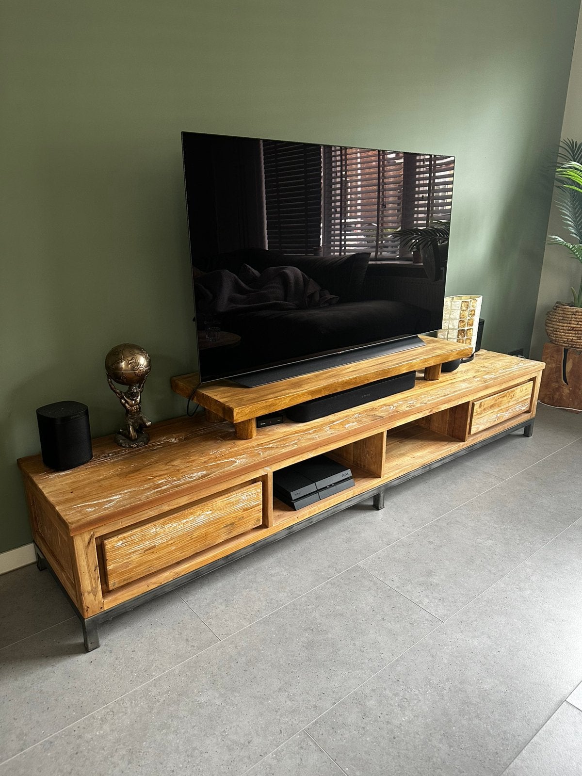 CHESTER TV MEUBEL OUD TEAK STAAL 220CM, Ophalen, Teakhout, Zo goed als nieuw, 200 cm of meer