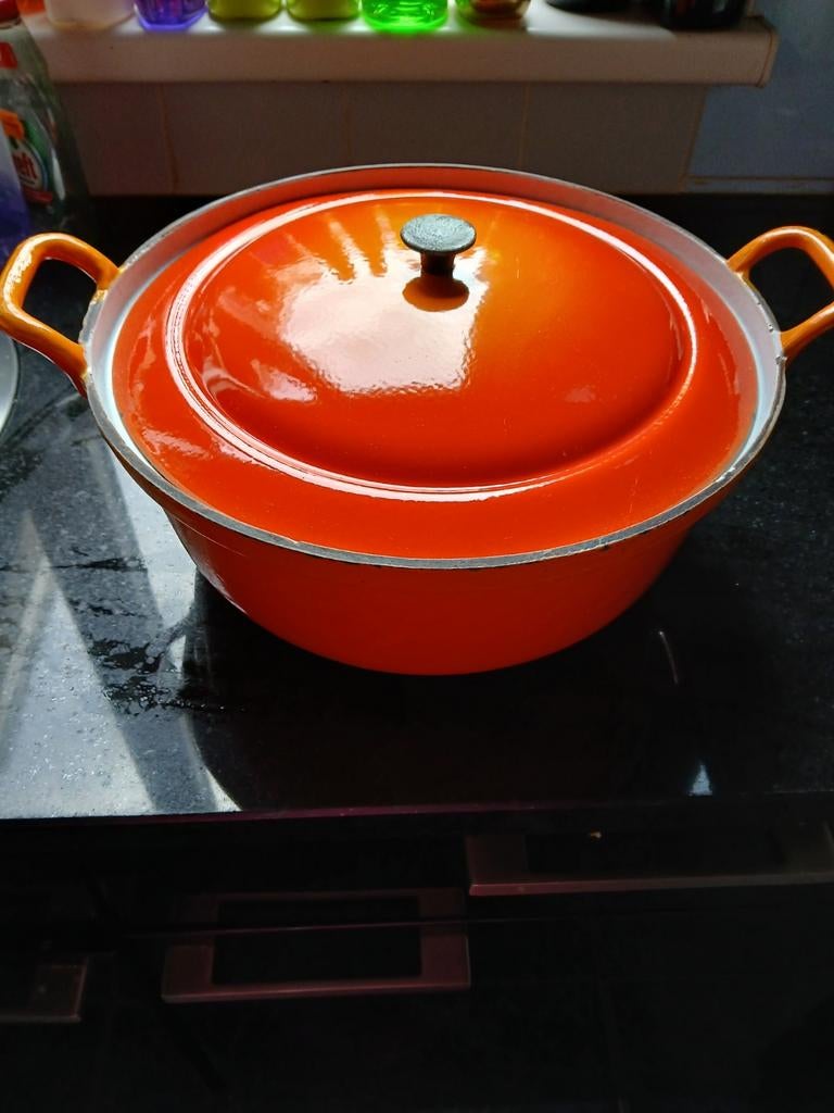 Vintage Oranje Gietijzeren Braadpan met Deksel doorsnee 35cm, Ophalen, Gebruikt, Gietijzer, Koekenpan of Braadpan