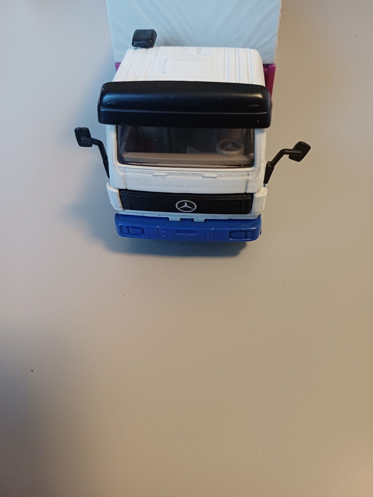 Siku Mercedes-Benz Truck, Hobby en Vrije tijd, Verzenden, Bus of Vrachtwagen