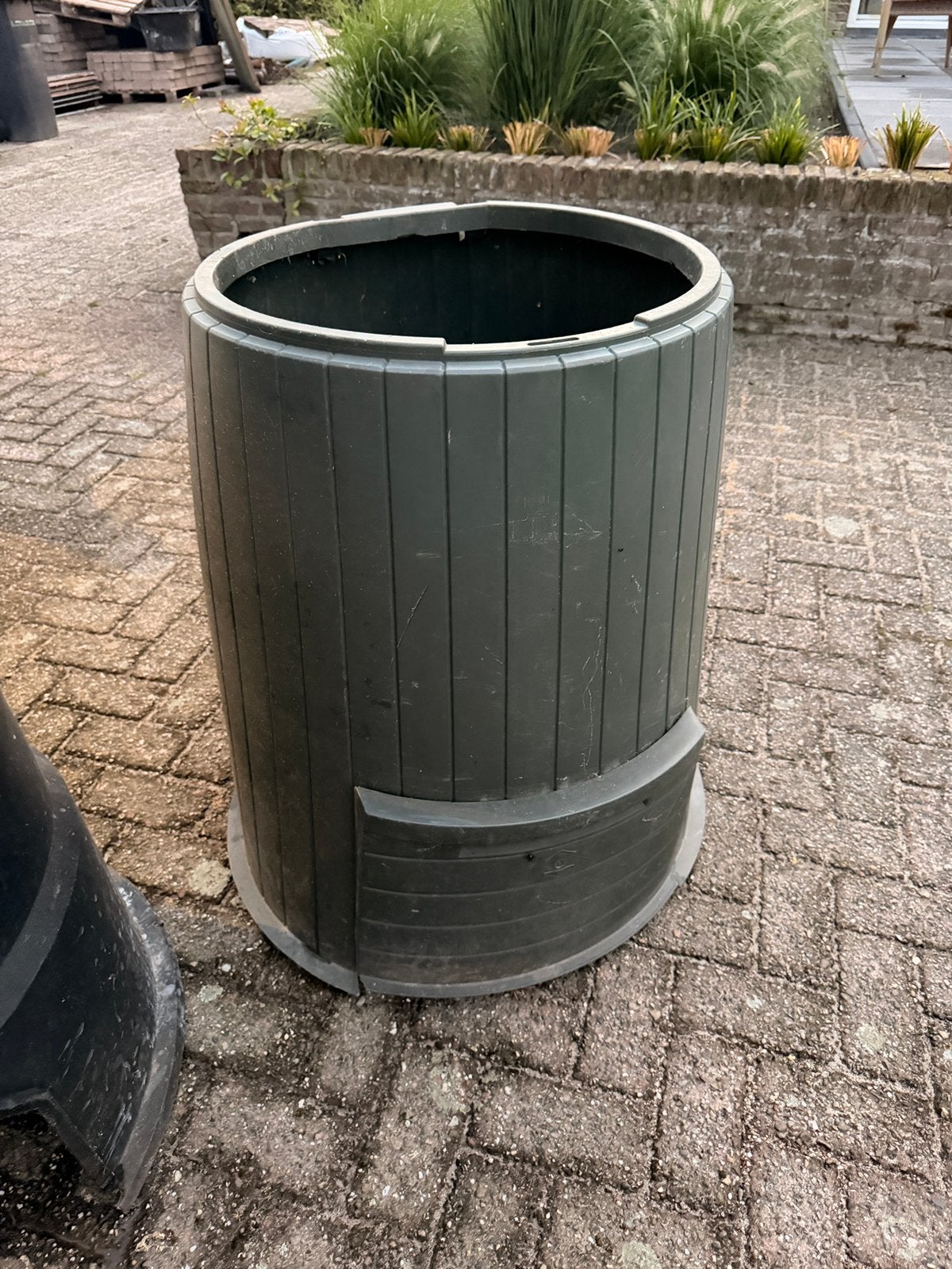 Regen opvang bak en compost bakken., Ophalen