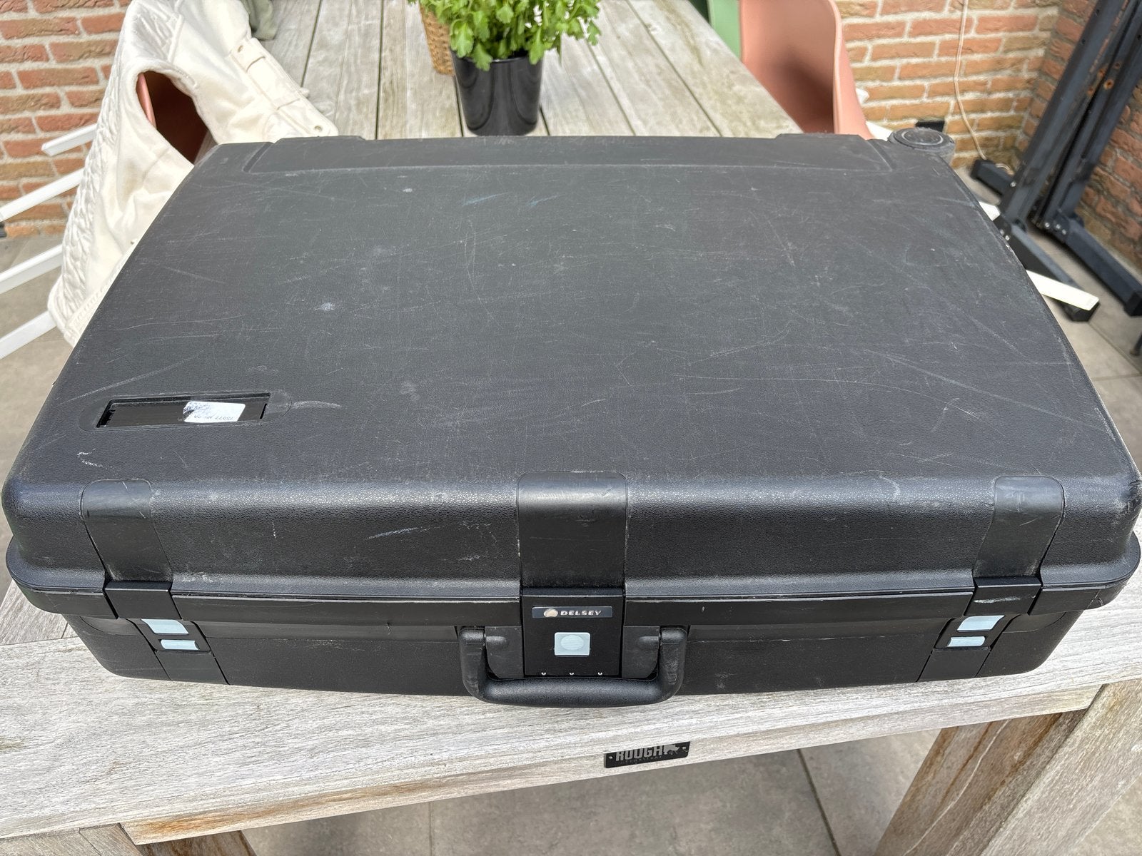 Delsey Koffer Zwart met Wieltjes en Uitschuifbare Handgreep, Ophalen, 30 cm of meer, Gebruikt, Zwart