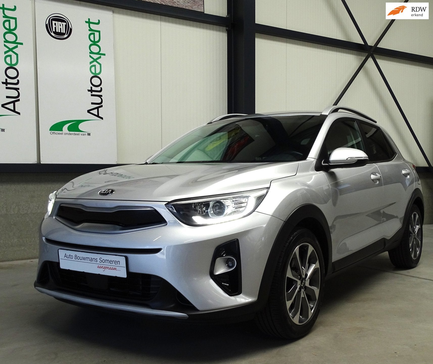 Kia Stonic 1.0 T-GDi "EXECUTIVE LINE" - AUTOMAAT ! - LEDER /, Dealer onderhouden, Gebruikt, Zwart, Automatische klimaatregeling