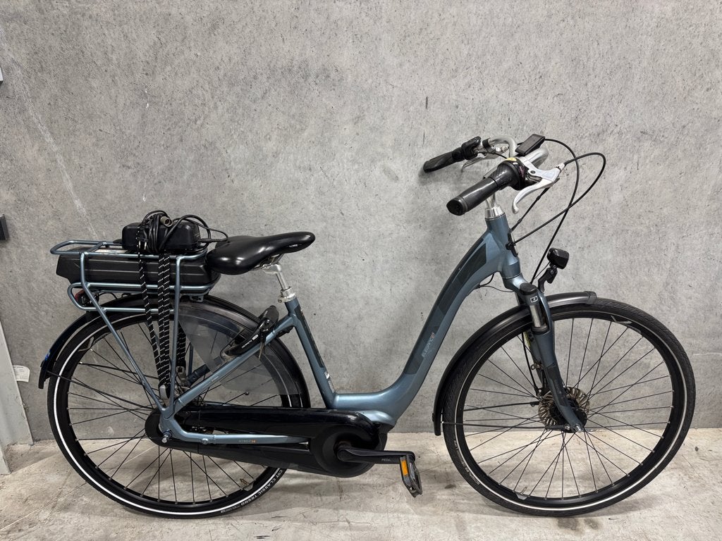 Giant elektrische damesfiets met Yamaha middenmotor, 400Wh, Fietsen en Brommers, Ophalen, Gebruikt, Versnellingen, Giant