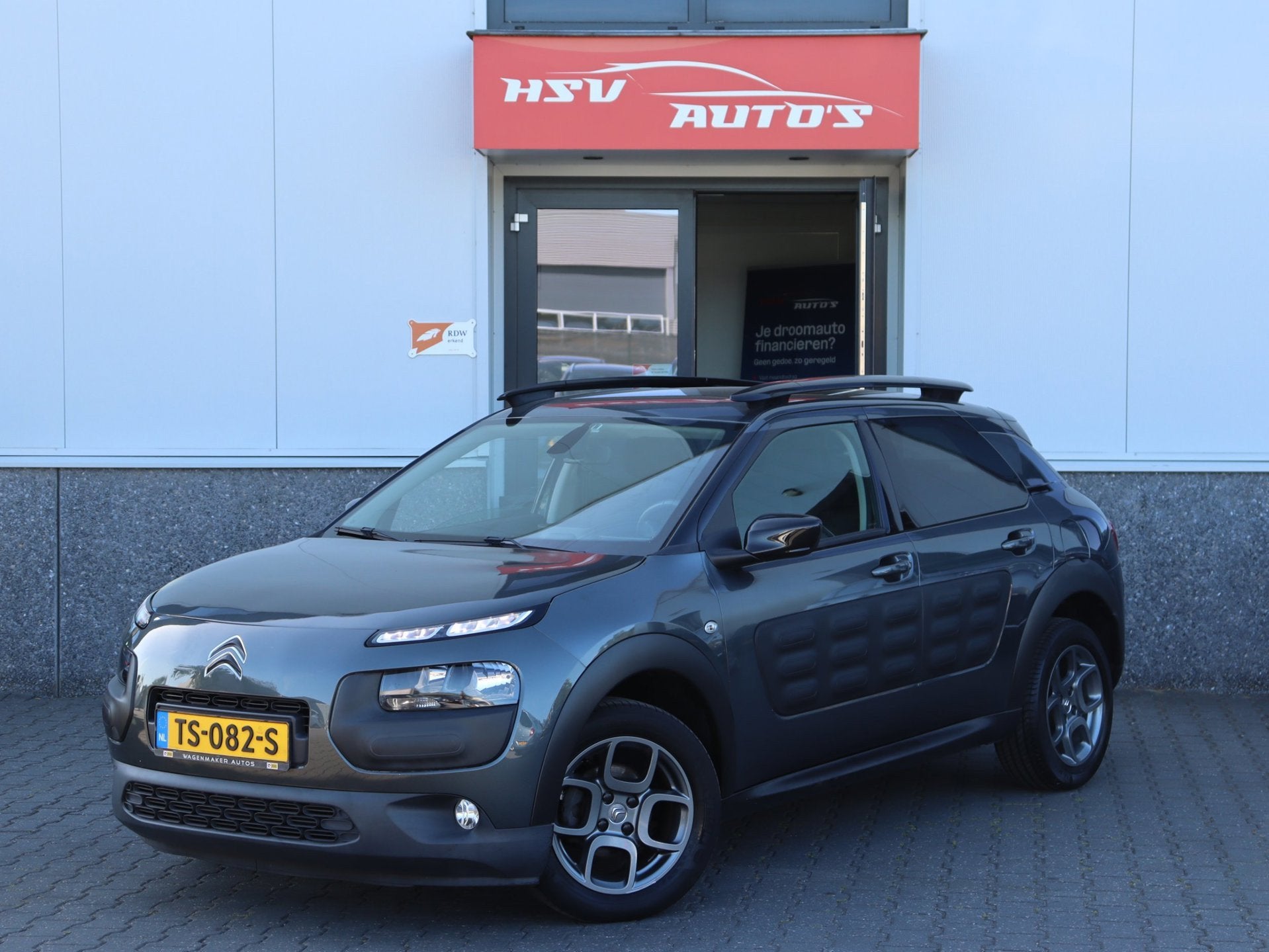 Citroen C4 Cactus 1.2 PureTech Shine navi LM automaat, Electronic Stability Program (ESP), 82 pk, 23 km/l, Bedrijf