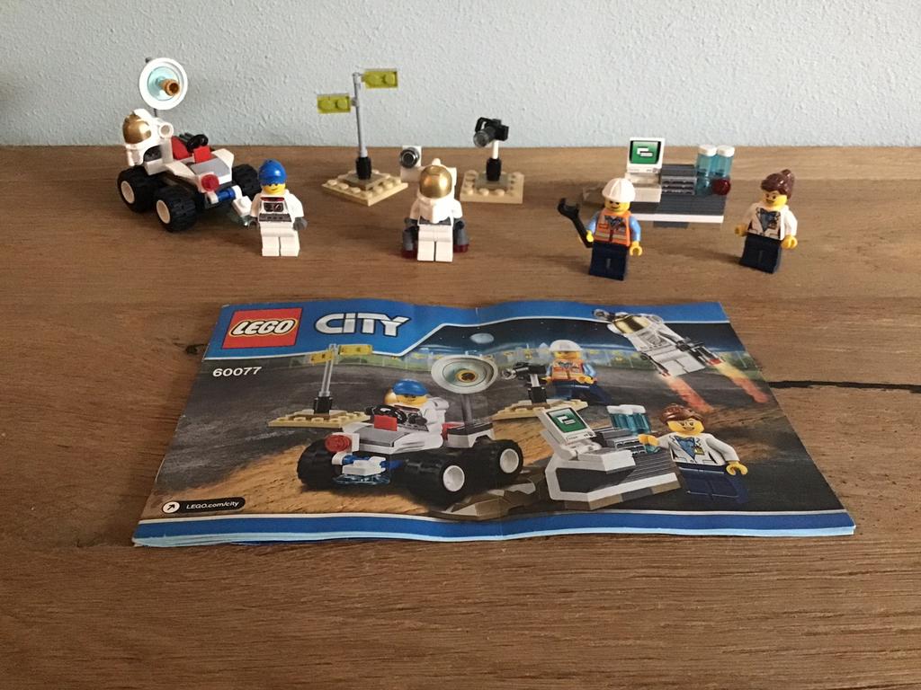Lego City 60077 -  Space Starter Set, Ophalen of Verzenden, Gebruikt