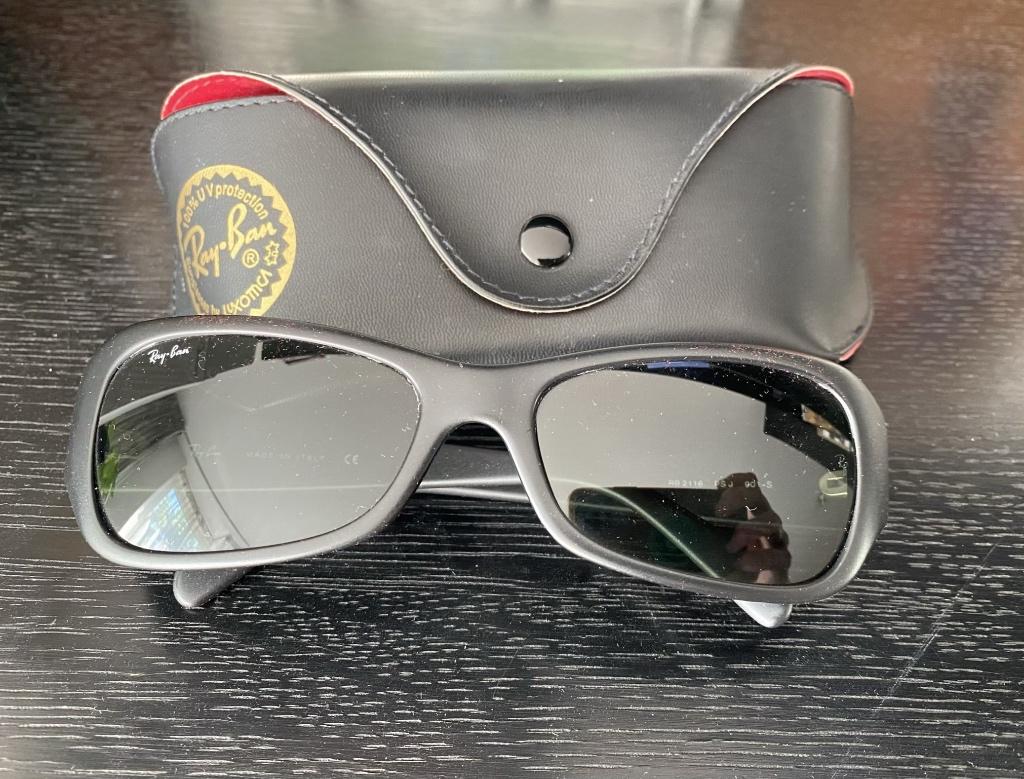 RayBan zonnebril . Nieuw in koker., Ophalen of Verzenden, Nieuw, Zwart, Ray-Ban