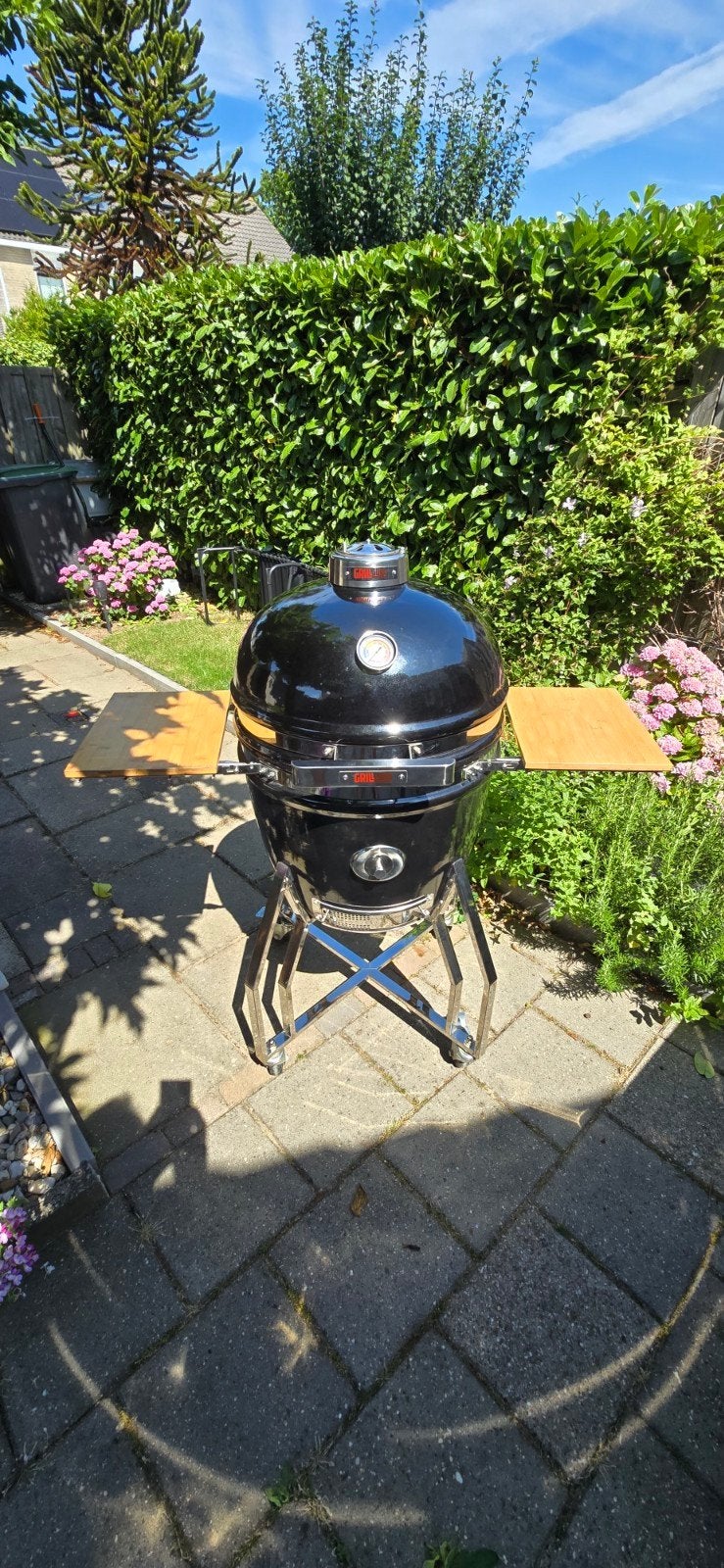 Grill Guru Compact Kamado BBQ met onderstel en zijtafels, Ophalen, Zo goed als nieuw, Grill Guru