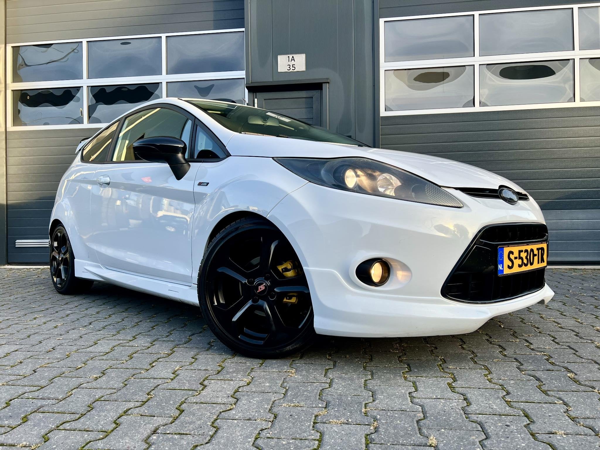 Ford Fiesta 1.6 SPORT *ST-LINE*CRUISE*LED*120PK!, 1596 cc, Stof, Gebruikt, 31 €/maand