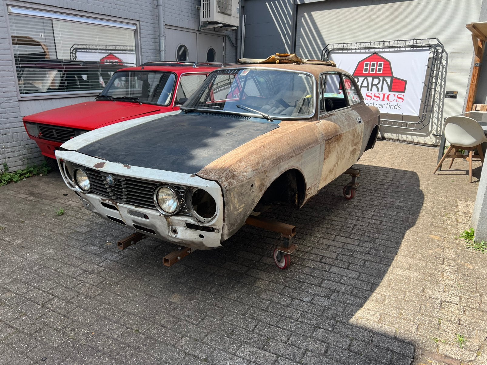 Alfa Romeo Bertone 1.3 GT Junior Lusso 1976 Grijs, Auto's, Oldtimers, 1299 cc, Achterwielaandrijving, Zwart, 4 stoelen