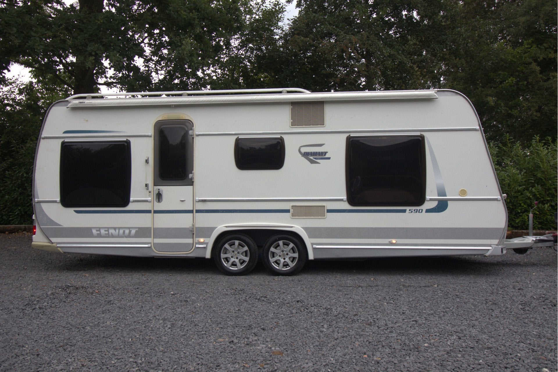 Fendt 590 TFSD diamant vip (bj 2009), Caravans en Kamperen, Caravans, Luifel, Vast bed, Rondzit, Bedrijf
