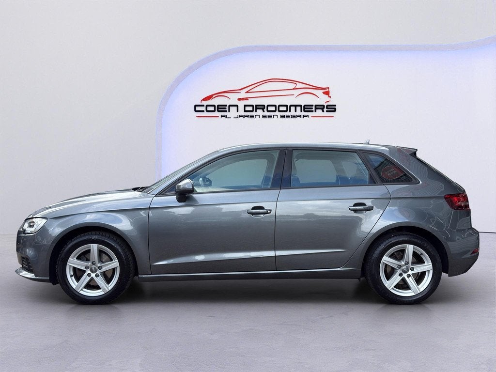 Audi A3 Sportback 1.0 TFSI /Apple Carplay/Parkeersensoren V+, Auto's, Audi, Voorwielaandrijving, Stof, Gebruikt, Bedrijf
