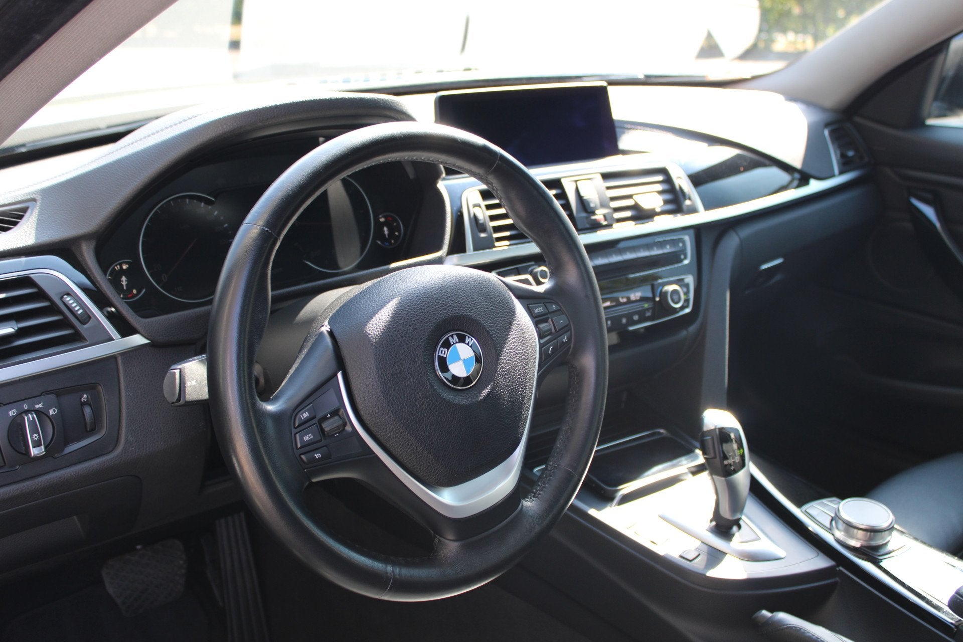 BMW 4 Serie Coupé 418i High Executive Automaat / Sportstoel, 12 maanden, Gebruikt, 4-Serie, Automatische klimaatregeling