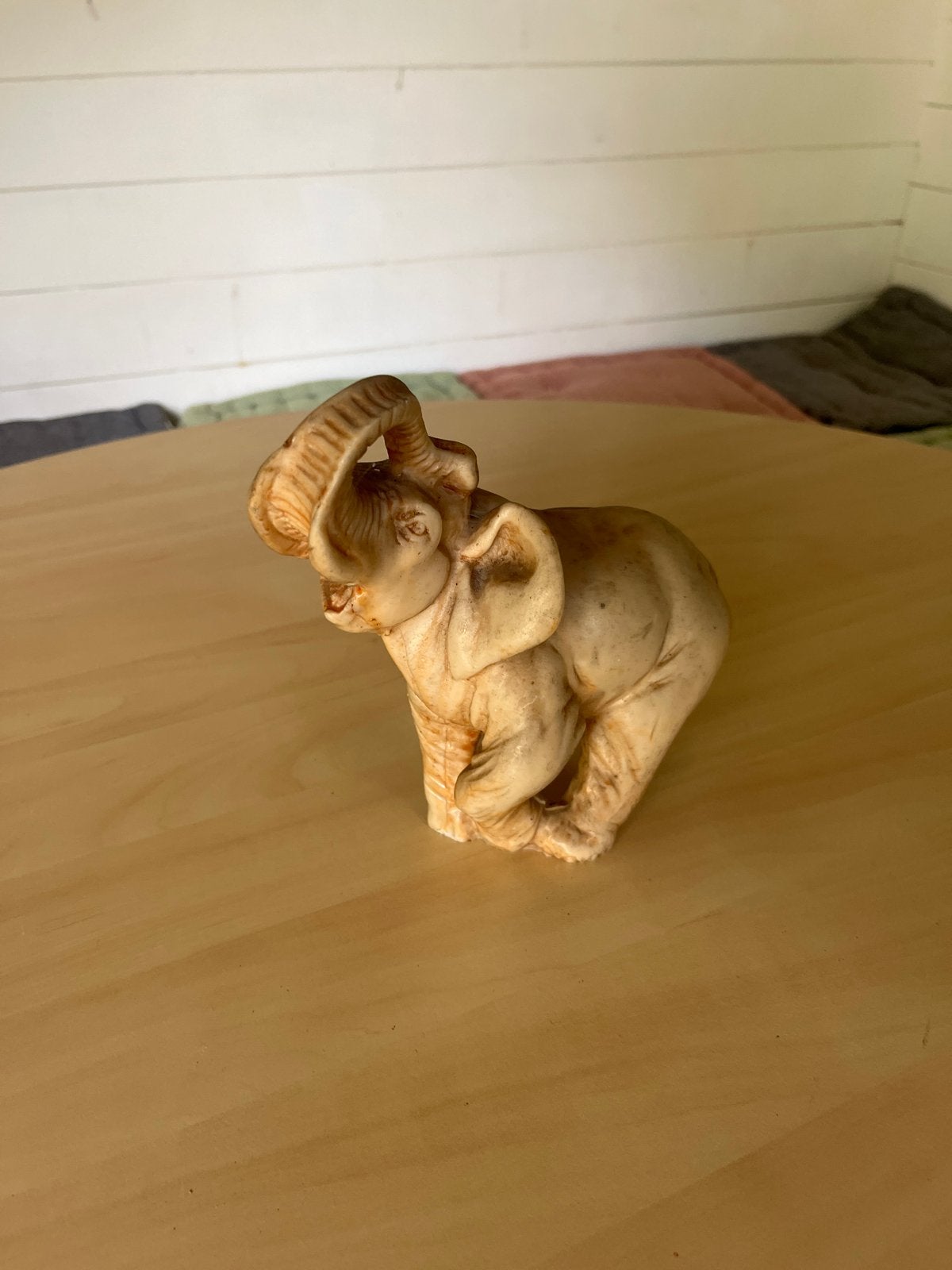 Decoratieve olifant, beeldje, Verzamelen, Beelden en Beeldjes, Gebruikt, Dier, Ophalen of Verzenden
