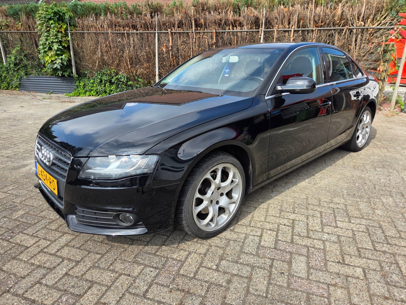 Audi A4 1.8 Tfsi 118KW 2009 zwart nieuwe APK, Stof, Zwart, 4 cilinders, 160 pk