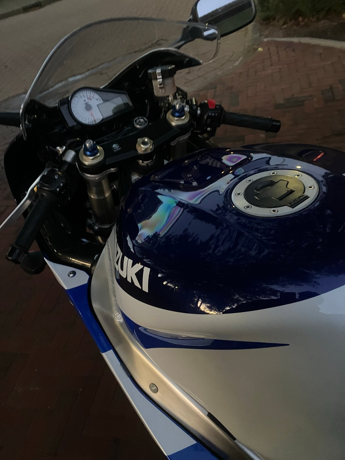 Suzuki GSX-R 750 Sportmotor - Blauw/Wit, 4 cilinders, Motorrijbewijs A, Gebruikt, Meer dan 35 kW