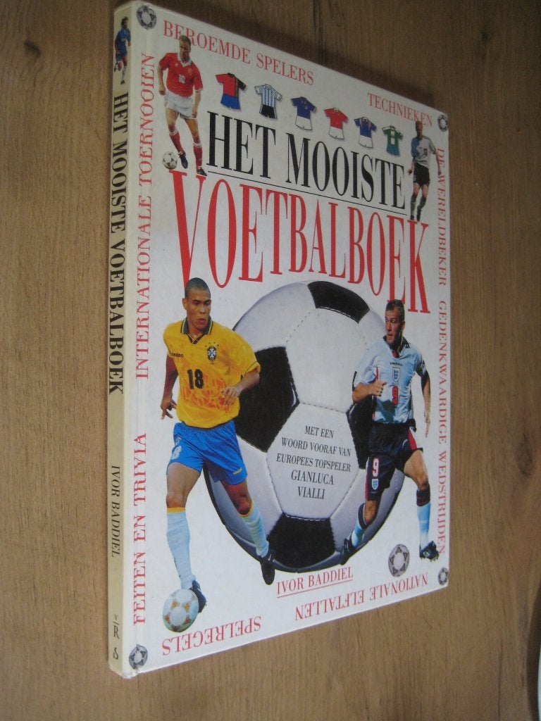 het mooiste voetbalboek -ivor baddiel (voetbal), Ophalen of Verzenden, Zo goed als nieuw, Balsport