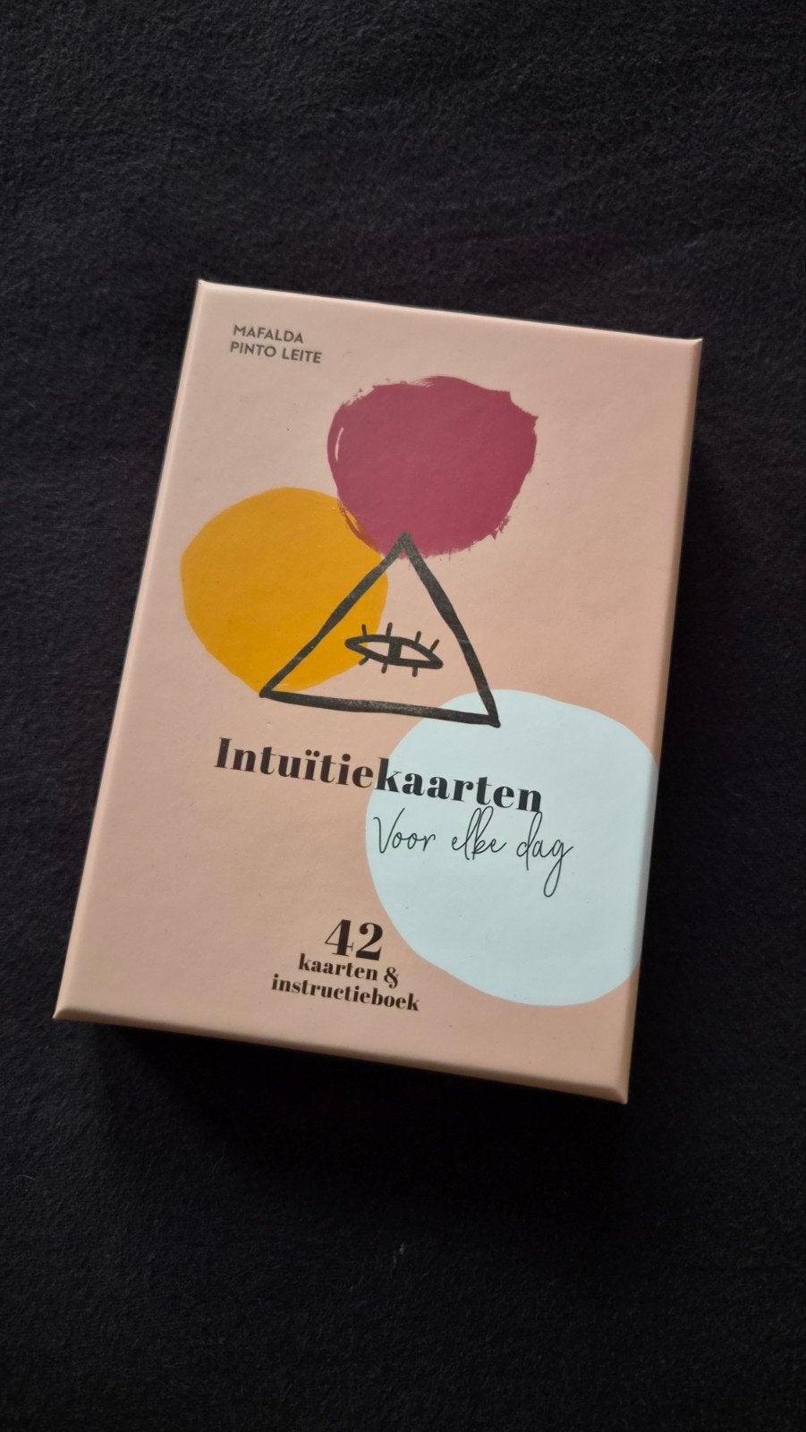 Intuïtiekaarten voor elke dag - Mafalda Pinto Leite, Spiritualiteit algemeen, Ophalen of Verzenden, Instructieboek, Mafalda Pinto Leite