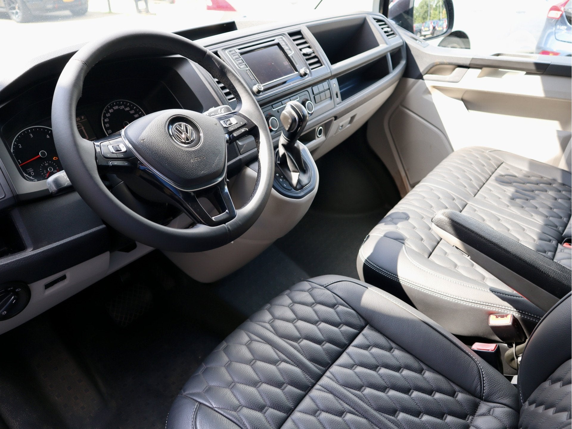 Volkswagen Transporter 2.0 TDI 150PK DSG LANG ENKELE CABINE, Auto's, Bestelauto's, Gebruikt, Euro 6, 4 cilinders, Volkswagen