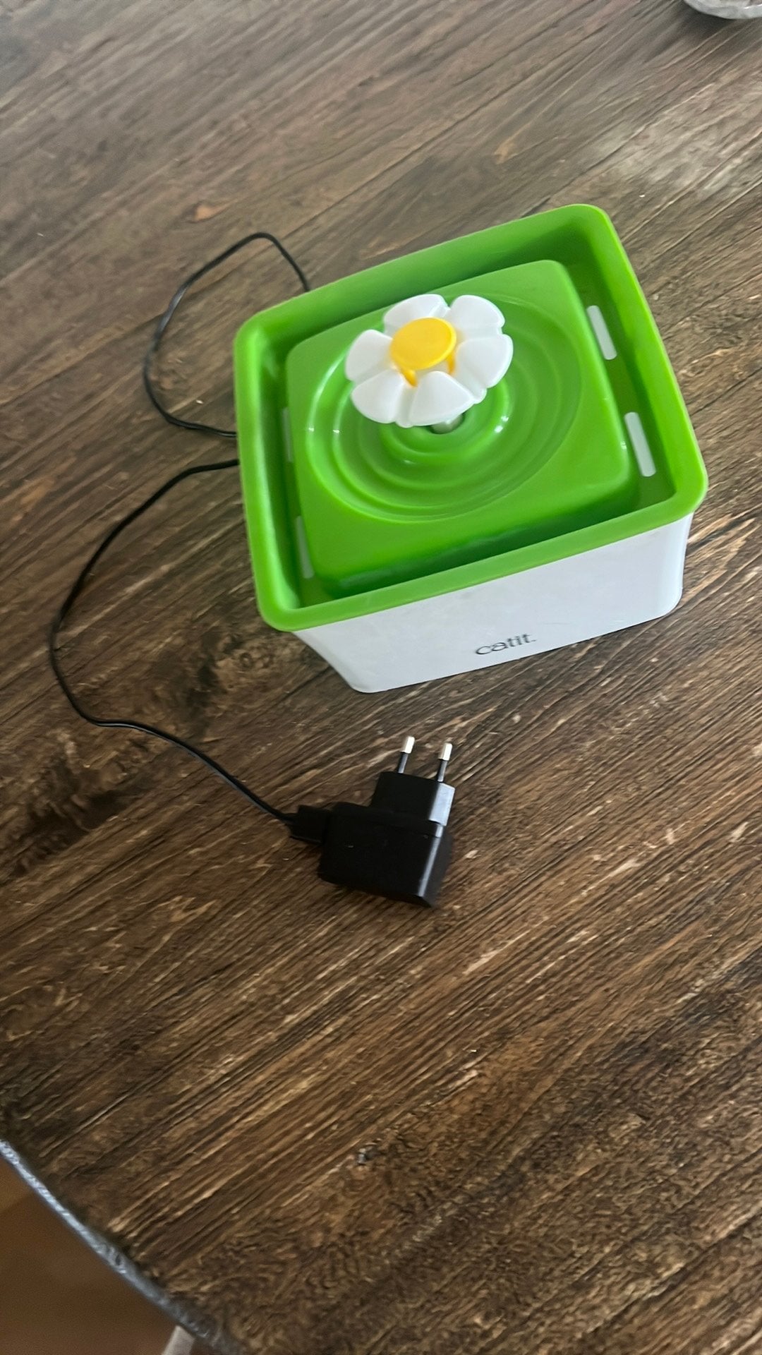 Leuke & handige water/drinkfontein voor huisdieren, Ophalen, Zo goed als nieuw