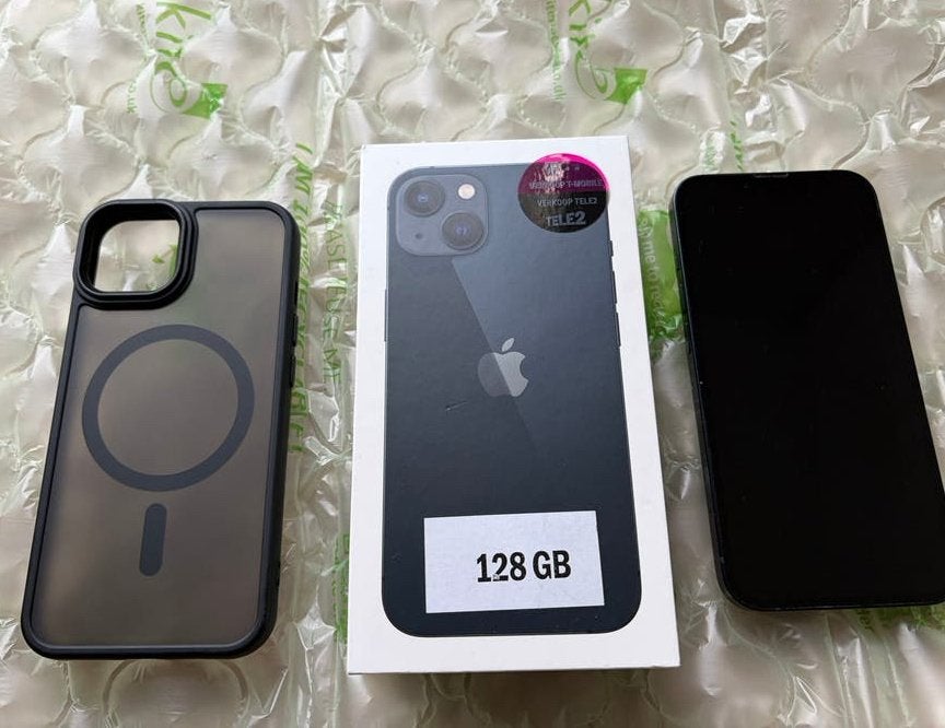 iPhone 13 128 GB Zwart met hoesje en doos (batterij defect), Telecommunicatie, Mobiele telefoons | Apple iPhone, Zwart, 65 %, IPhone 13