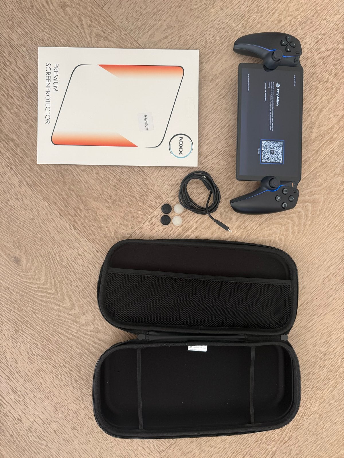 PlayStation Portal Remote Player met accessoires, PlayStation 5, Overige typen, Ophalen of Verzenden, Zo goed als nieuw