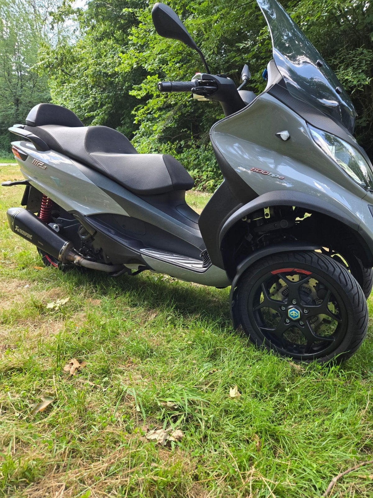 Piaggio MP3 500 LT ABS ASR – 2019 – Nardo Grey, Particulier, Overig, Automaat, Sportuitlaat