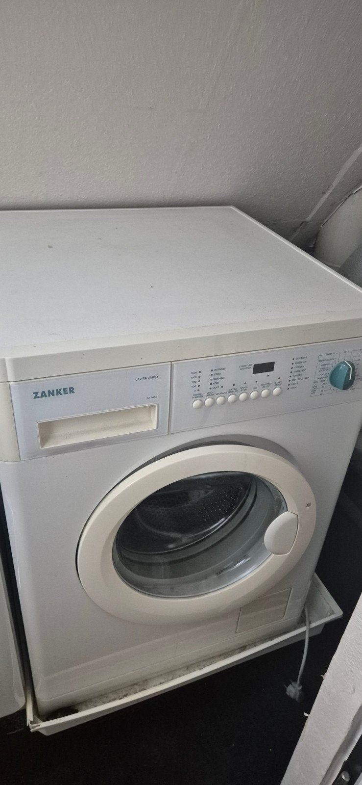 Zanker  Wasmachine  defect. Gratis ophalen oud ijzer, Ophalen, Gebruikt, Voorlader, 85 tot 90 cm