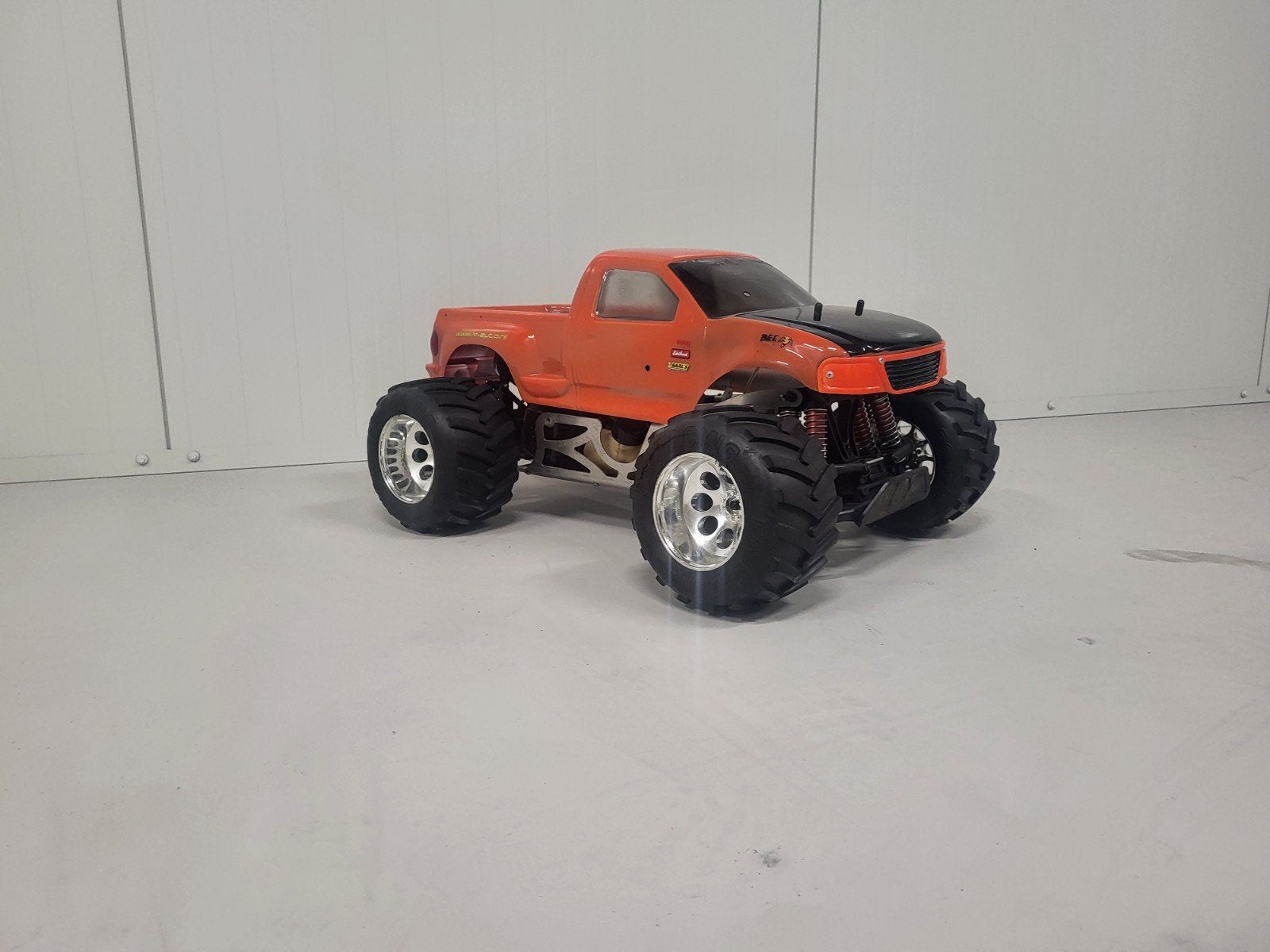 Fg monstertruck 26cc, Benzine, Ophalen of Verzenden, Zo goed als nieuw, Onderdeel