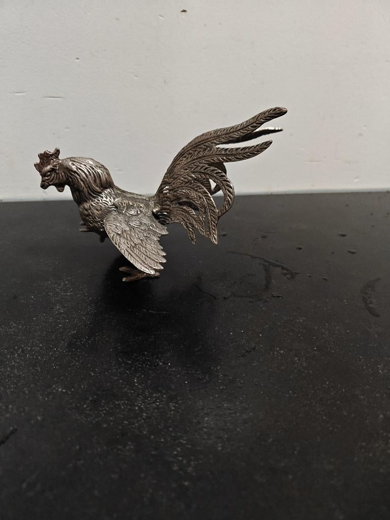 2 metalen gegoten kemphanen en een pauw, Ophalen of Verzenden
