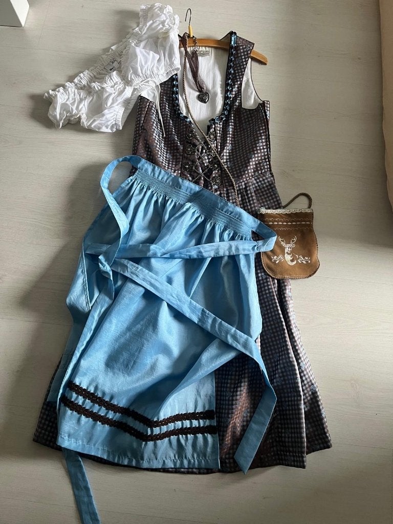 Dirndl maat40, Maat 38/40 (M), Carnaval, Ophalen of Verzenden, Zo goed als nieuw