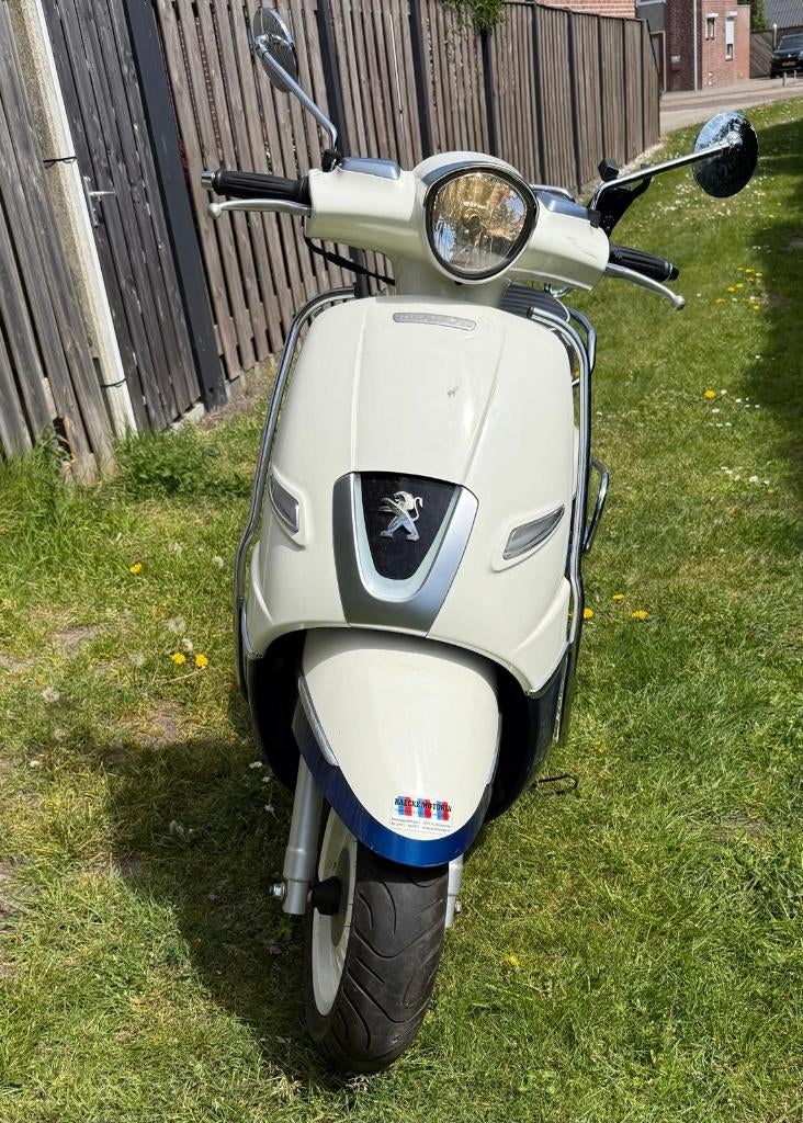 Fraaie Peugeot  Django snorscooter, Ophalen, Benzine, Peugeot