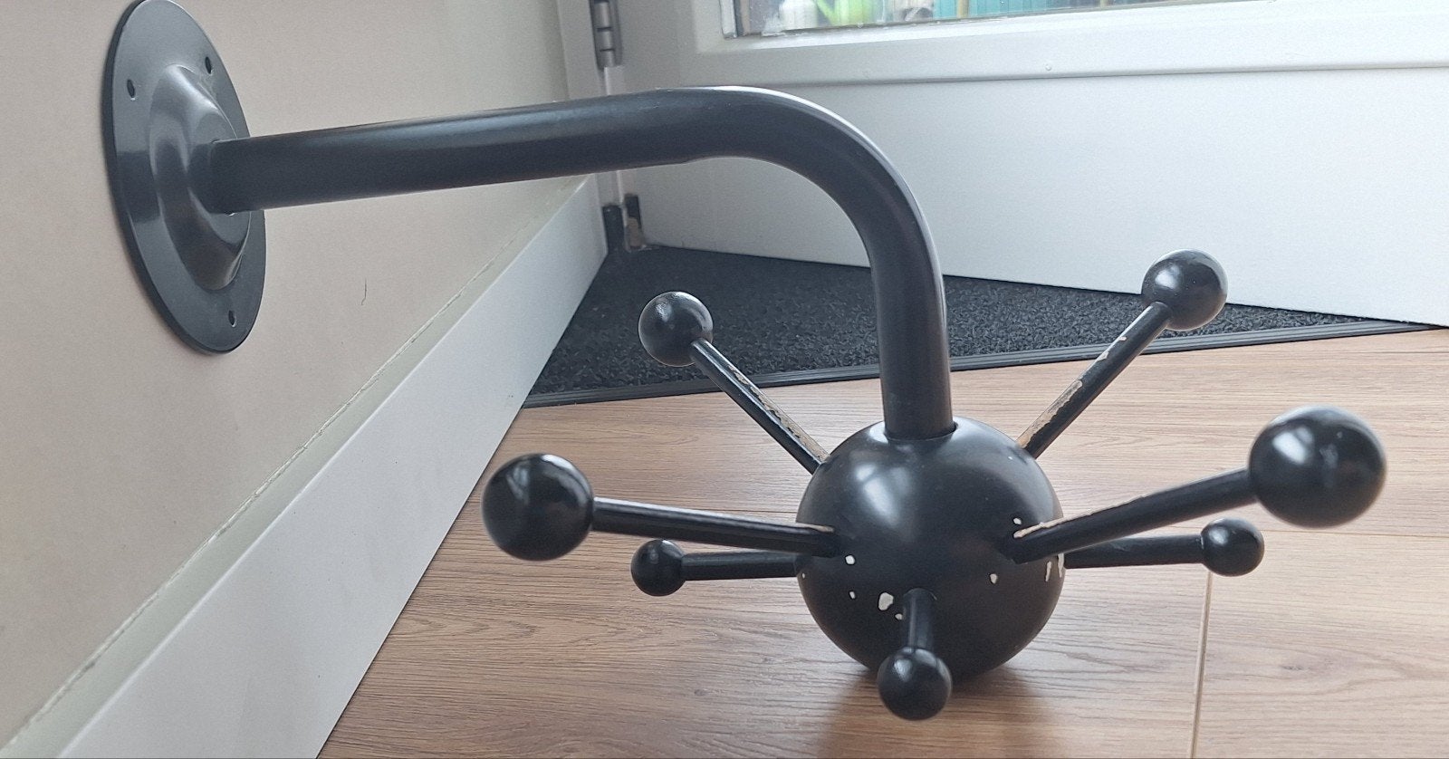 Sputnik vintage kapstok van metaal en hout, Huis en Inrichting, Woonaccessoires | Kapstokken, Wandkapstok, Gebruikt, Ophalen of Verzenden