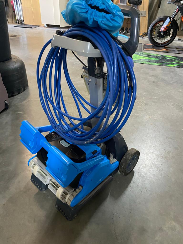 Dolphin zwembadrobot F60 - Zo goed als nieuw!, Ophalen of Verzenden, Zo goed als nieuw, Overige typen