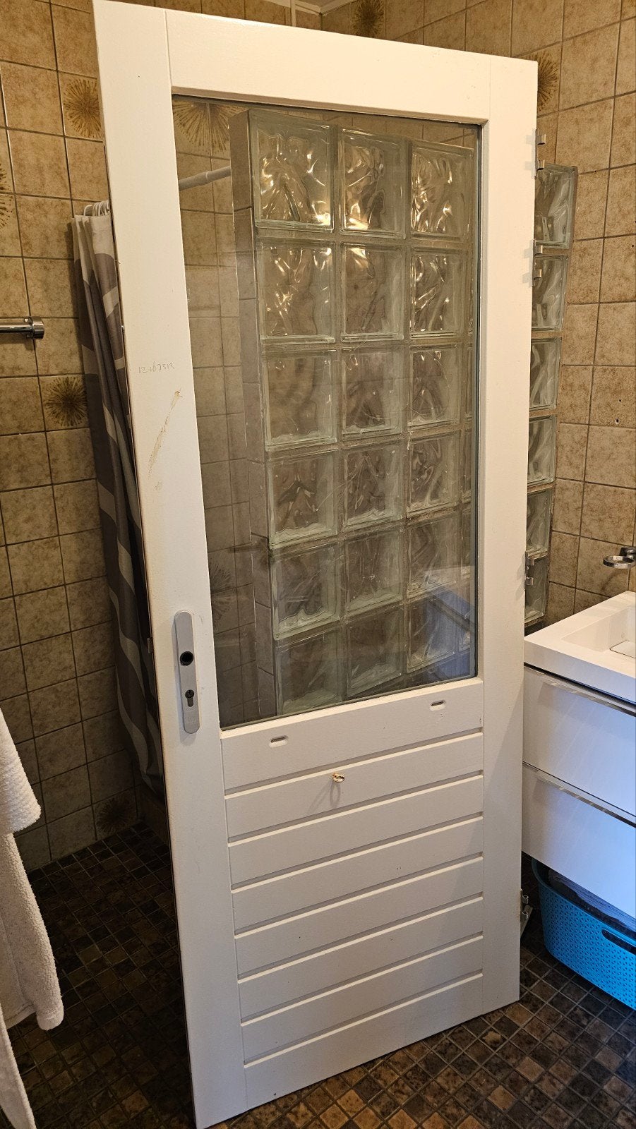 Hardhouten buitendeur met 3-puntssluiting en slot, Ophalen, Gebruikt, 80 tot 100 cm, Buitendeur