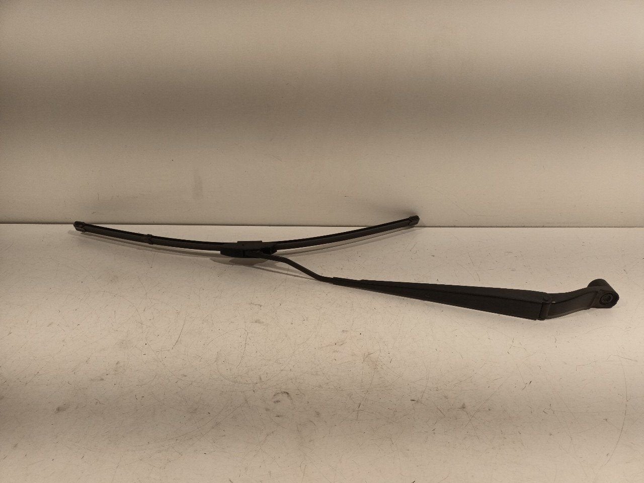 Ruitenwisserarm links voor Nissan Micra, Auto-onderdelen, Onderdelen@venauto.nl, Van der Ven Autorecycling B.V., Gebruikt, Ettenseweg 76, 4706 PB Roosendaal, The Netherlands