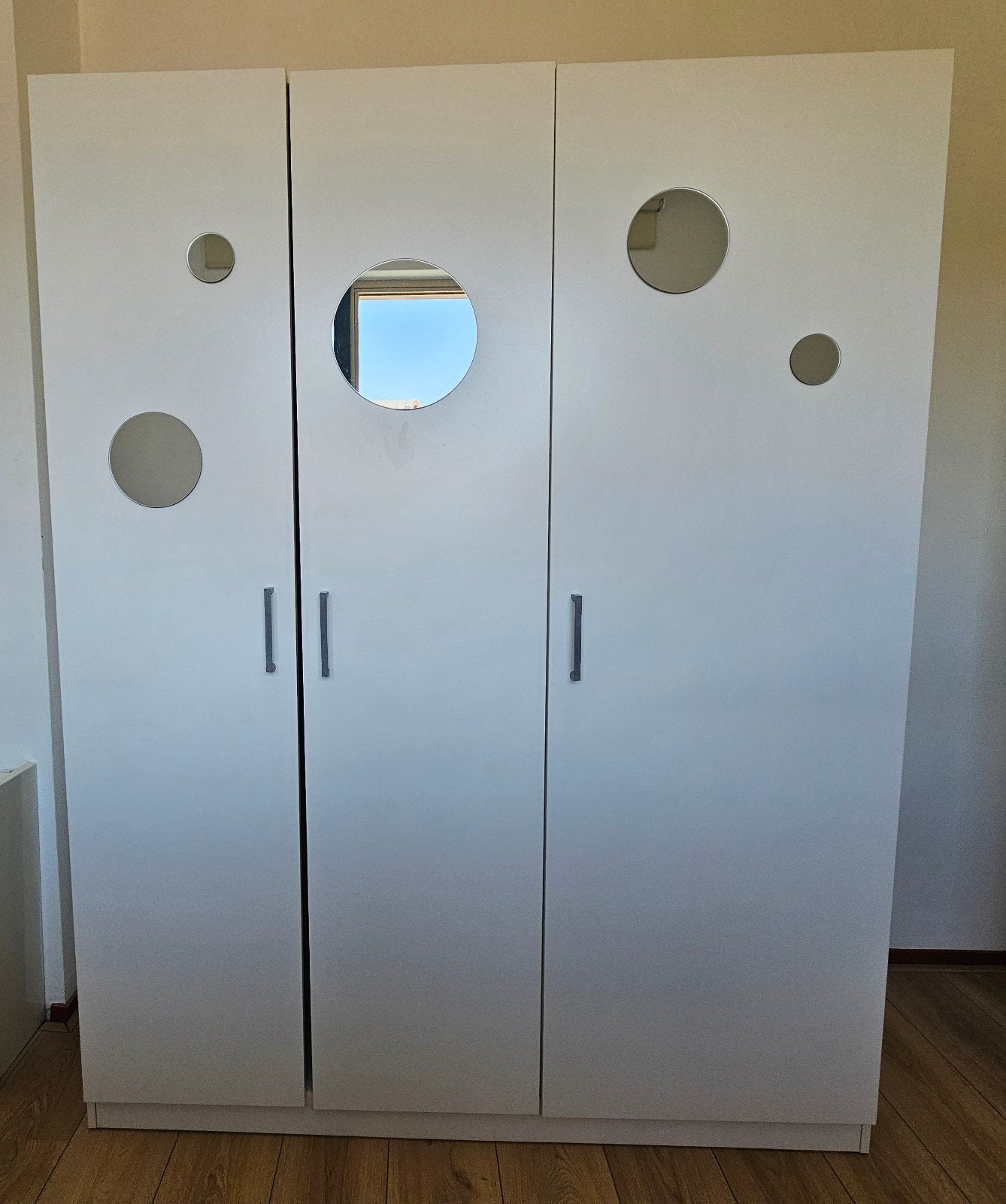 IKEA Kledingkast met Spiegels, Ophalen, Met deur(en), 100 tot 150 cm, Zo goed als nieuw
