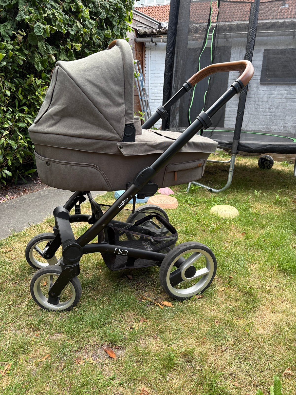 Mutsy Nio kinderwagen 3in1– Complete set – Zeer nette staat, Kinderen en Baby's, Kinderwagens en Combinaties, Ophalen, Zo goed als nieuw