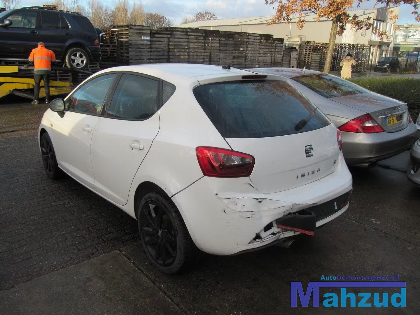 SEAT IBIZA 4 Wit LB9A Links achter deur portier raam slot, Auto-onderdelen, Gebruikt, Deur, Autovia A-2, Km 585 585
08760  Martorell, ES