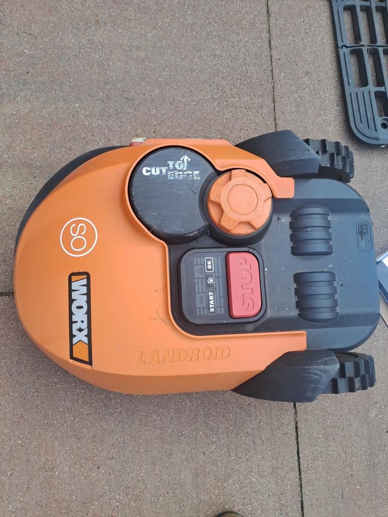 Robotmaaier Worx, Tuin en Terras, Ophalen, Gebruikt, Bestuurbaar via app, Minder dan 20 cm