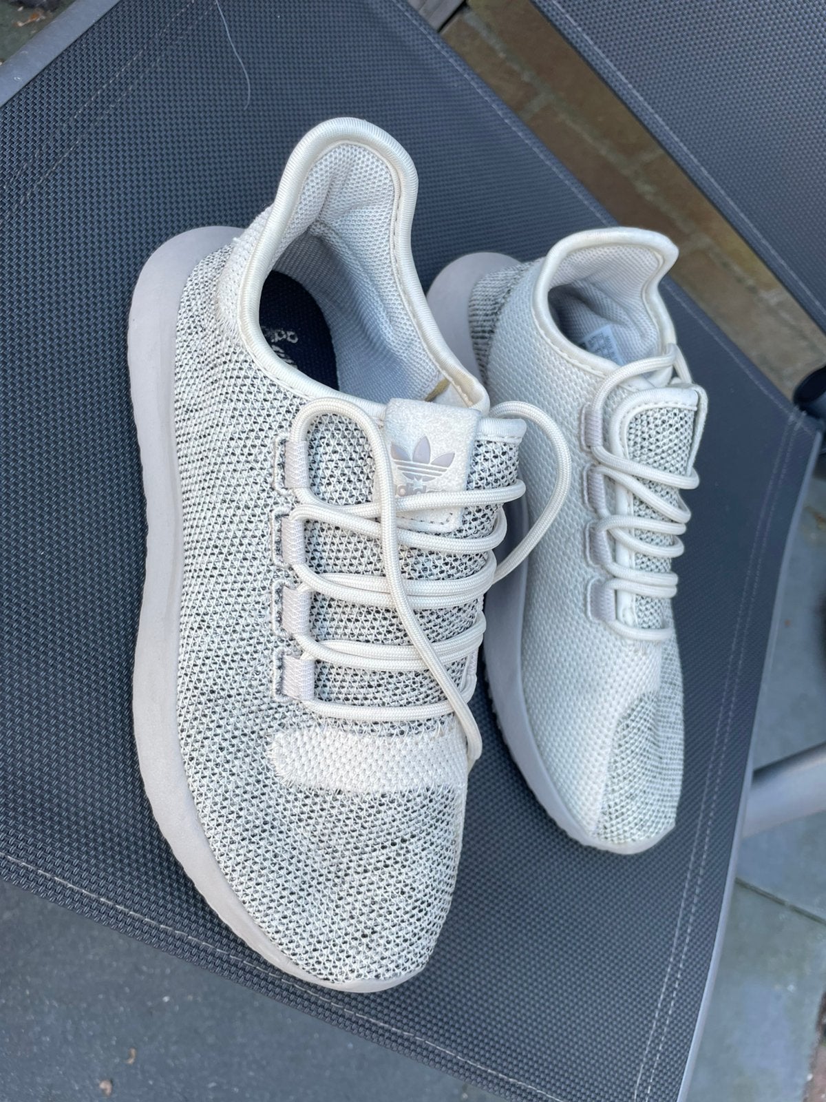 Adidas schoenen tubular maat 38, Beige, Ophalen of Verzenden, Sneakers of Gympen, Zo goed als nieuw