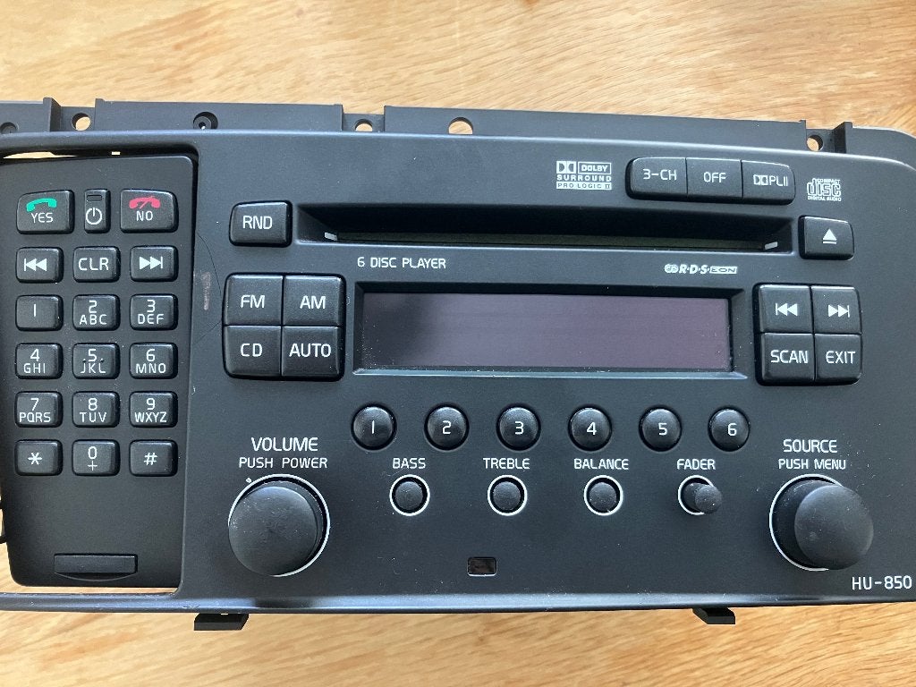 autoradio HU-850 uit Volvo XC70, bouwjaar 2006, Auto diversen, Ophalen, Gebruikt