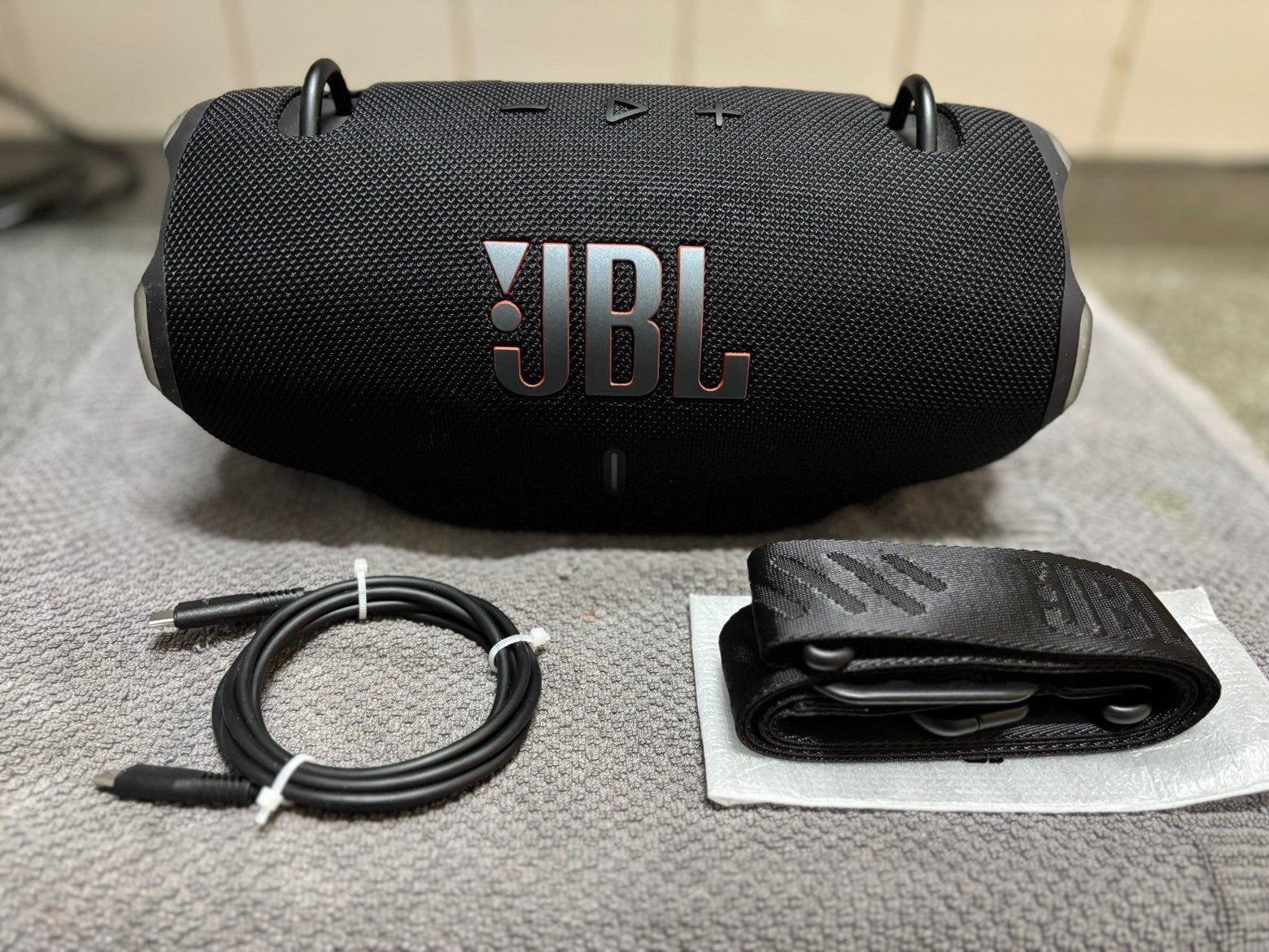 JBL Extreme 4, JBL, Overige typen, Ophalen of Verzenden, Zo goed als nieuw