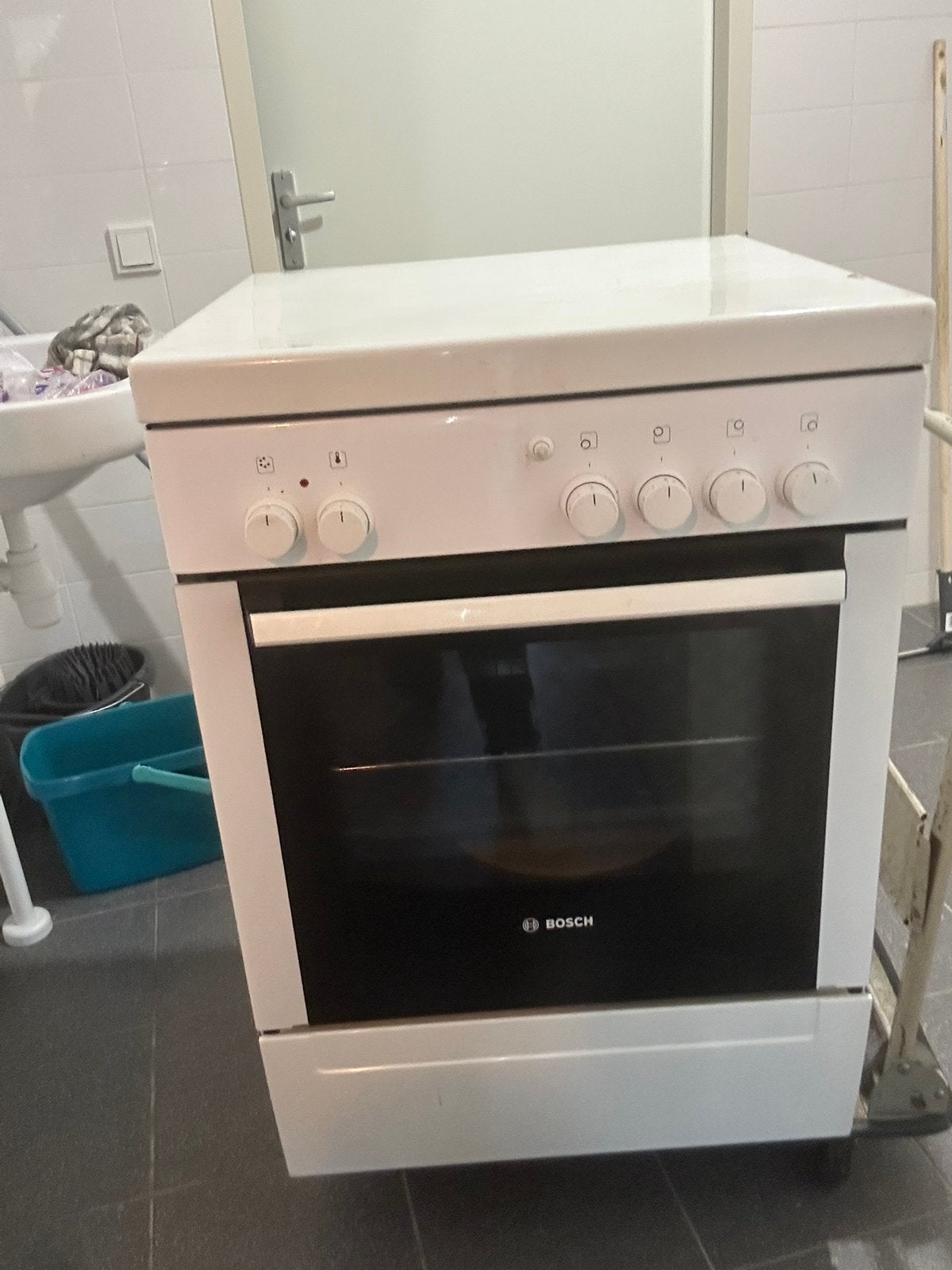 Gas fornuis met oven bosch, Zo goed als nieuw, Gas, Vrijstaand, 85 tot 90 cm