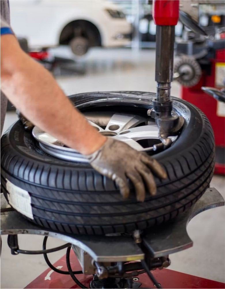Auto banden monteur motor aanhanger etc